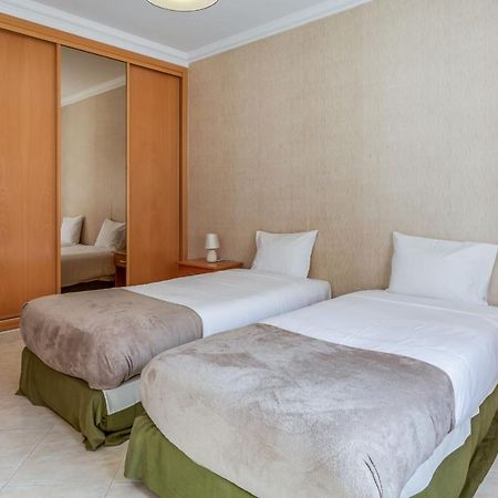 Spacious 2 Bdr Apartment W/ Patio By Lovelystay Armação de Pêra 外观 照片