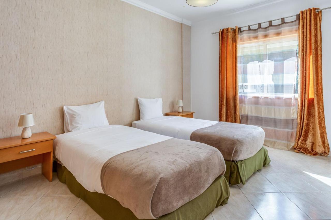Spacious 2 Bdr Apartment W/ Patio By Lovelystay Armação de Pêra 外观 照片